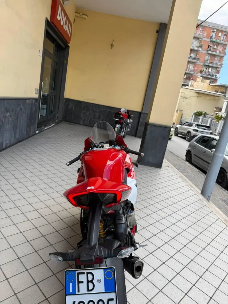 Ducati Panigale V4 S (2022 - 24) (4)