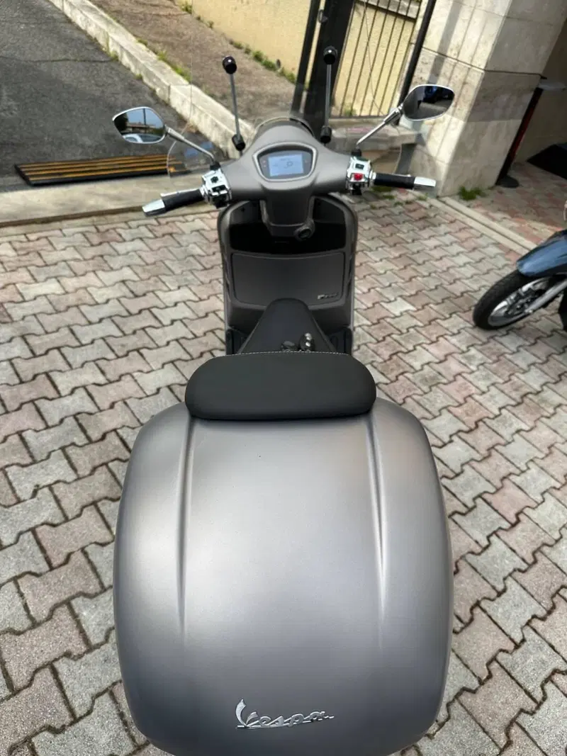 Vespa GTS 300 Super Tech (2023 - 24) (5)