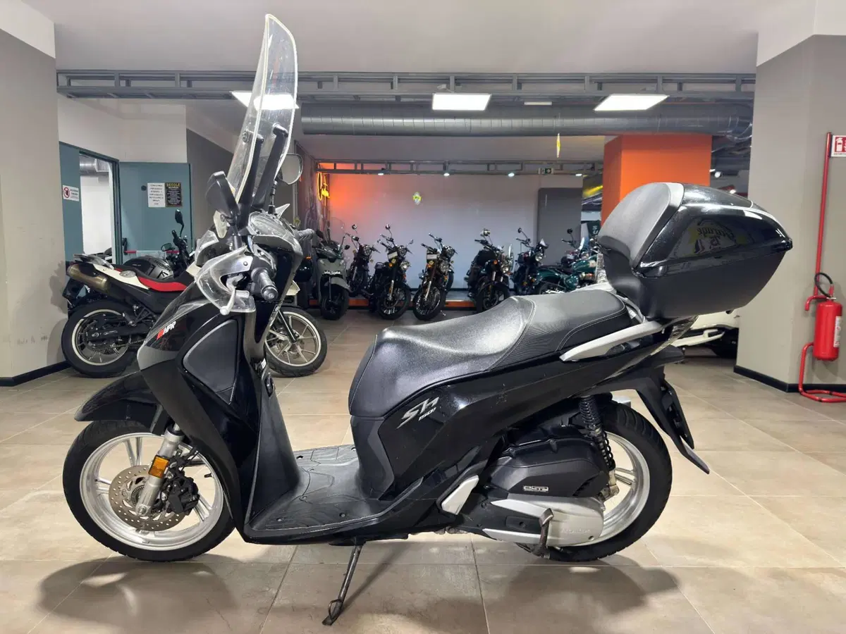 Honda SH 150i ABS (2013 - 16) (4)