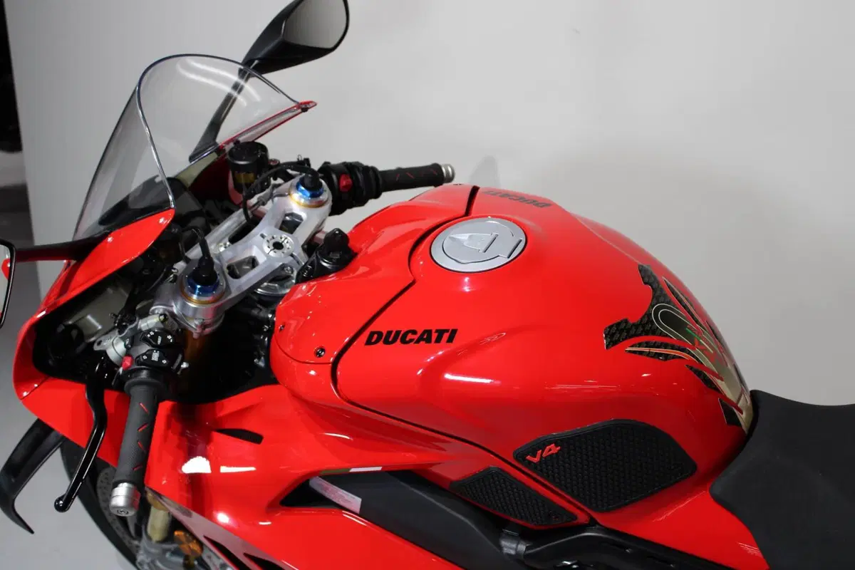 Ducati Panigale V4 S (2022 - 24) (5)