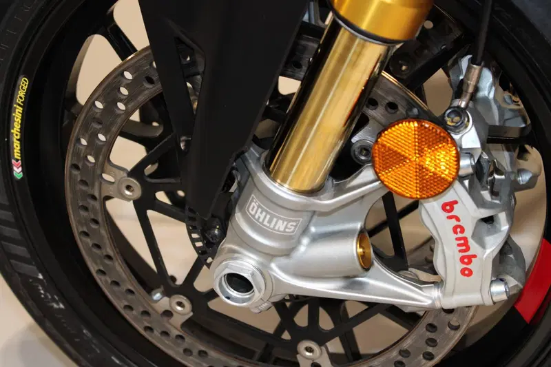 Ducati Panigale V4 S (2022 - 24) (8)