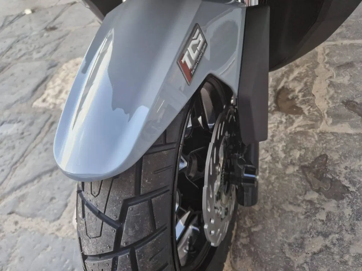 Sym ADX 300 (2024 - 26) (16)