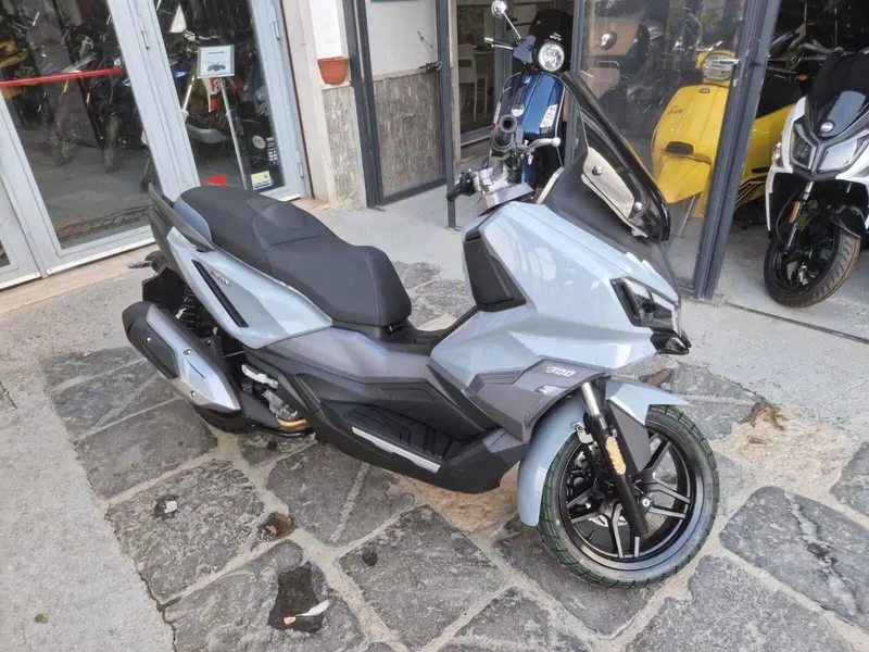 Sym ADX 300 (2024 - 26) (7)
