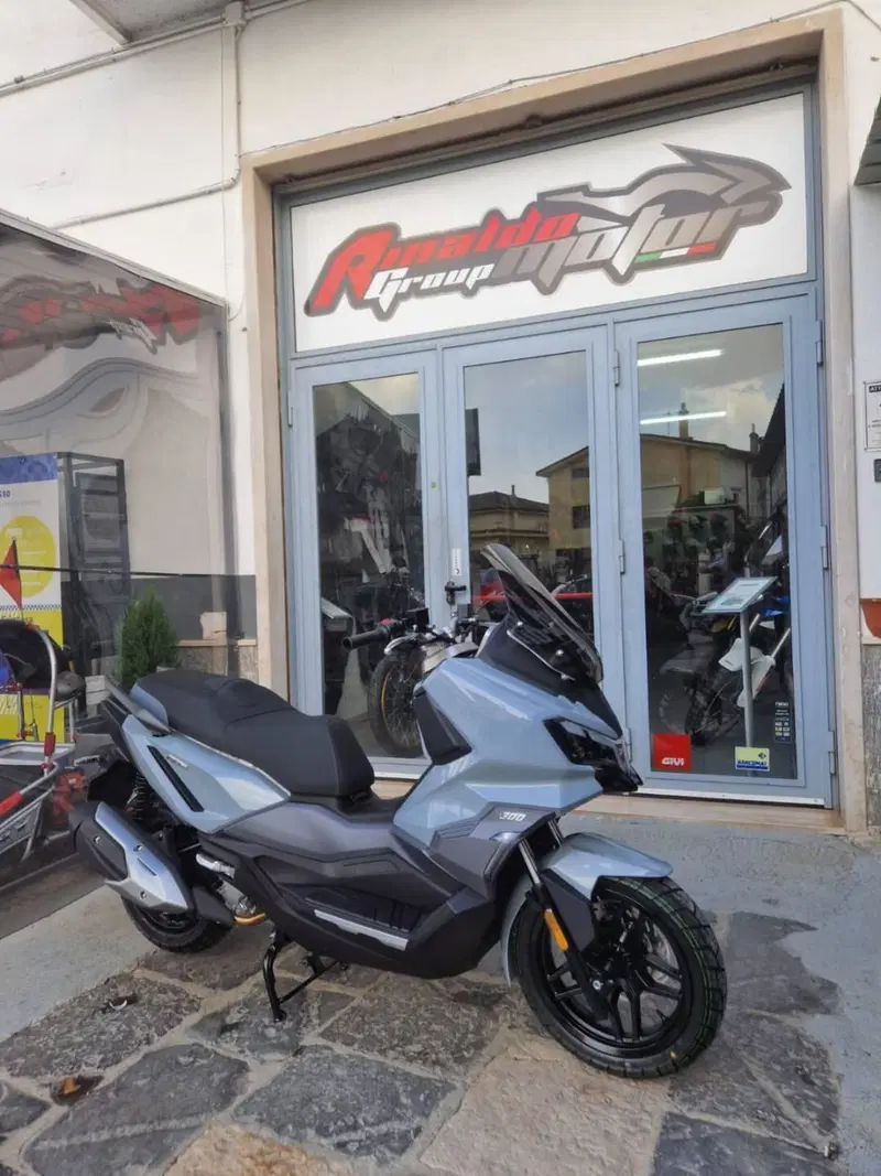 Sym ADX 300 (2024 - 26) (6)