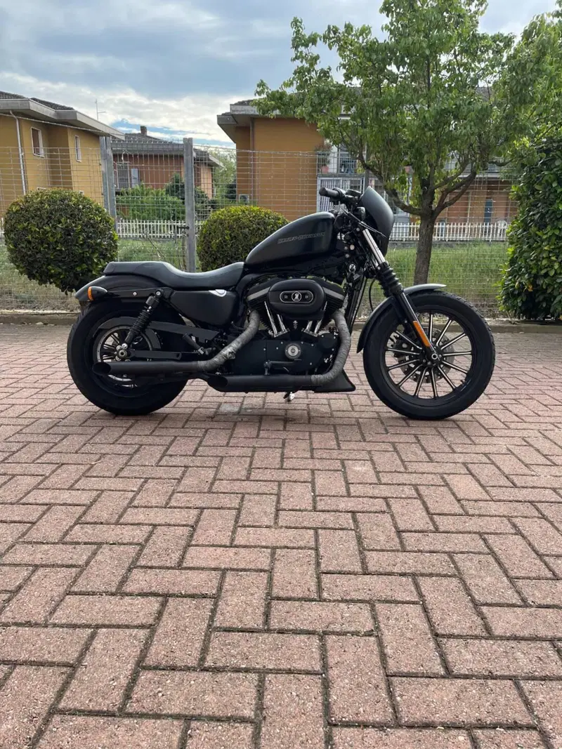 Harley-Davidson 883 Iron (2009 - 11) - XL 883N