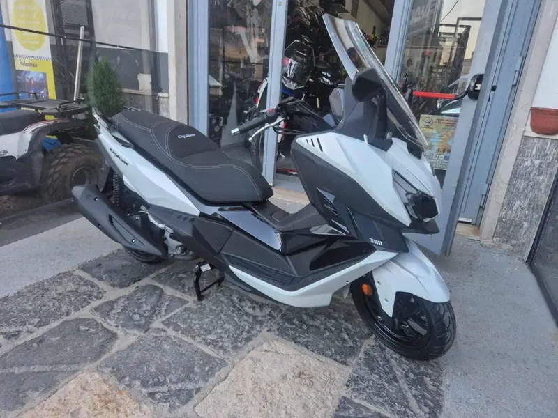 Sym Cruisym 300 E5+ (2025 - 26) (3)