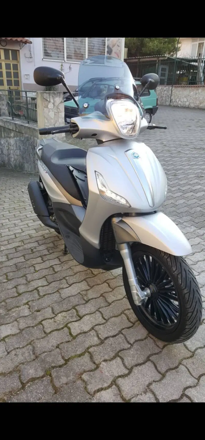 Piaggio Beverly 300 i.e. ABS-ASR (2016 - 20) (3)