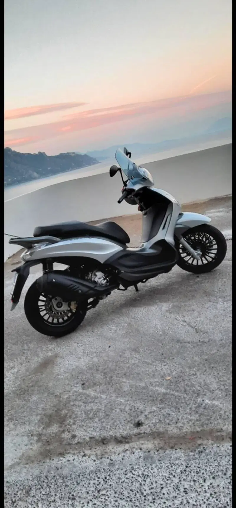 Piaggio Beverly 300 i.e. ABS-ASR (2016 - 20) (4)