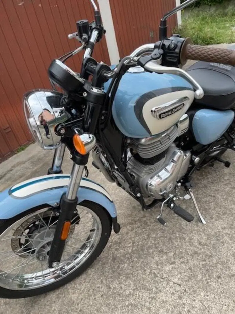 Royal Enfield Meteor 350 Aurora (2024 - 26) (4)