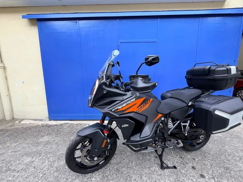 KTM 1290 Super Adventure S (2021) (2)