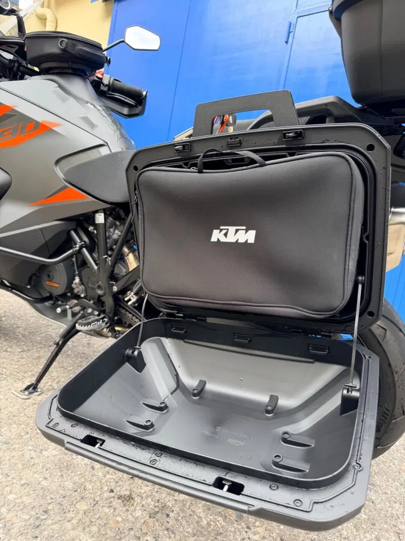 KTM 1290 Super Adventure S (2021) (13)