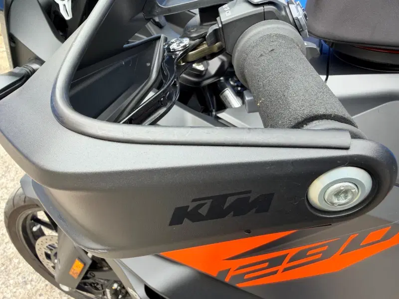 KTM 1290 Super Adventure S (2021) (17)