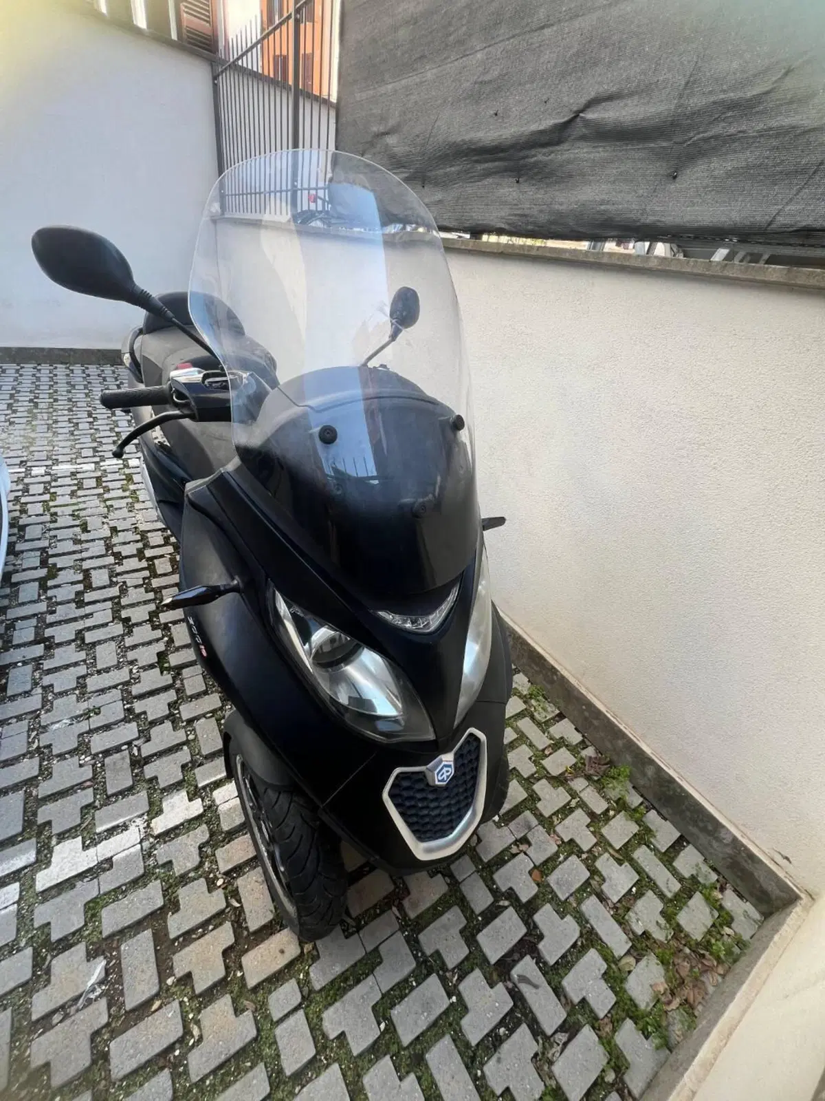 Piaggio Mp3 300 ie Sport LT ABS (2014 - 16) (2)