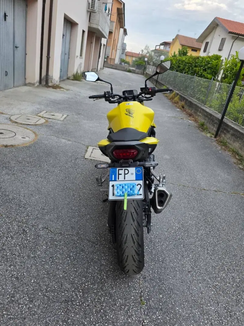Honda CB 750 Hornet (2023 - 24) (2)