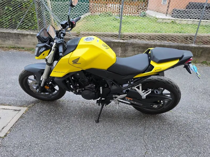 Honda CB 750 Hornet (2023 - 24) (3)