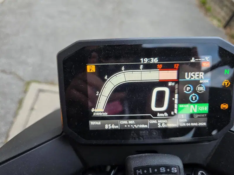 Honda CB 750 Hornet (2023 - 24) (5)