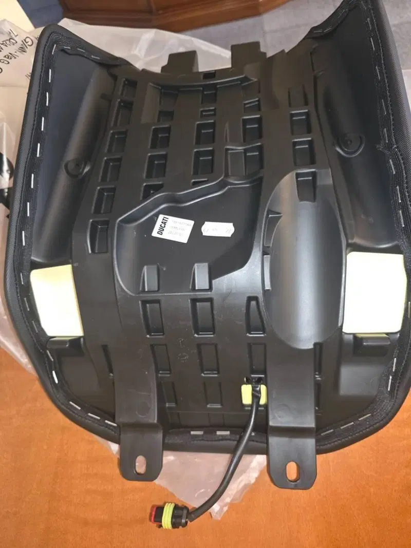 Sella Pilota Riscaldata Ducati (5)