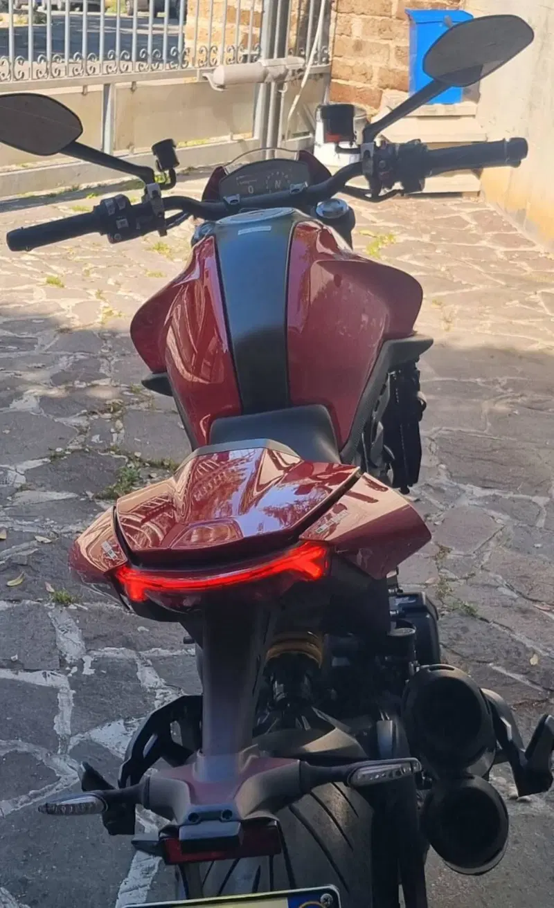 Ducati Monster 937 + (2021 - 25) (4)