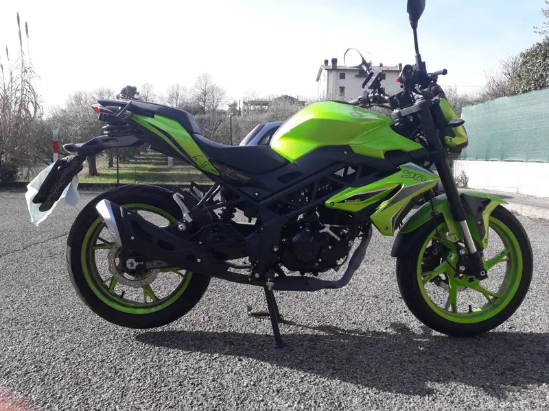 Benelli BN 125 (2021 - 25) (2)
