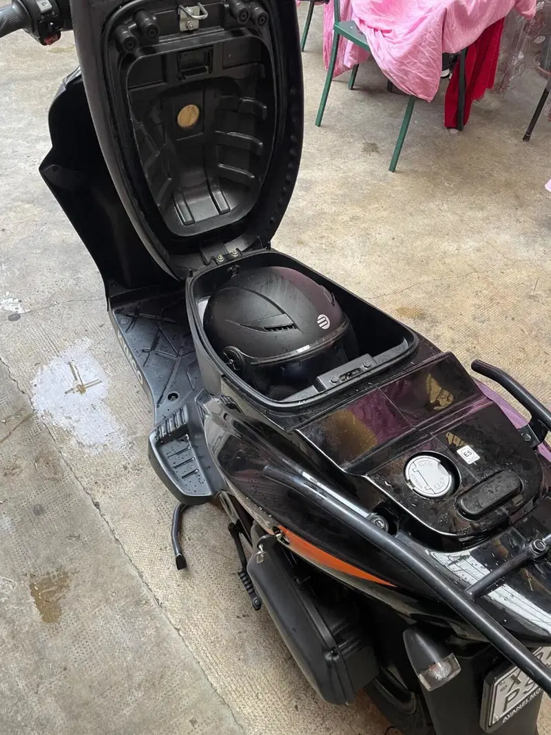 Kymco Agility 50 R12 (2021 - 25) (5)