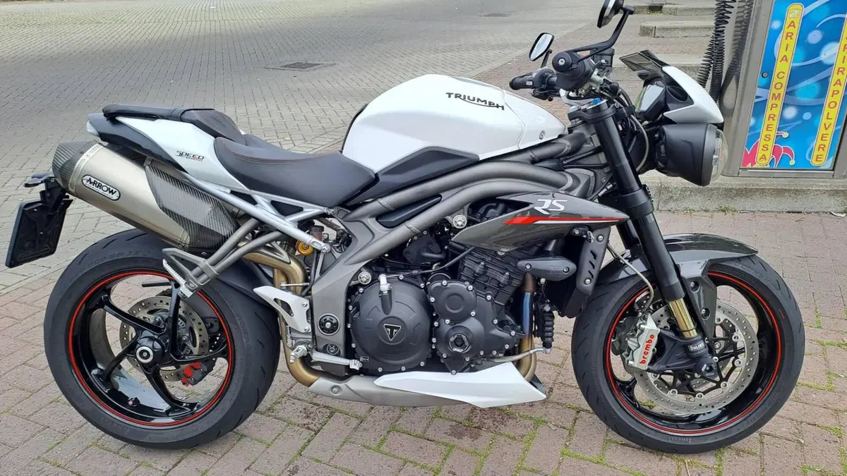 Triumph Speed Triple 1050 RS (2018 - 20) (2)
