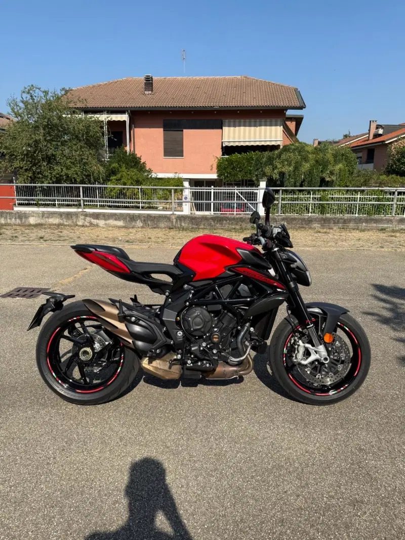 MV Agusta Brutale 800 Rosso (2021 - 23)