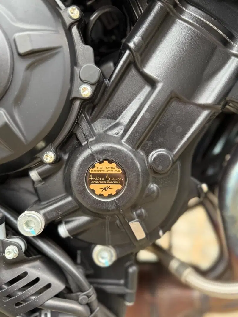 MV Agusta Brutale 800 Rosso (2021 - 23) (8)