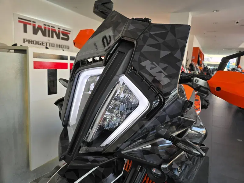 KTM 890 SMT (2023 - 25) (15)