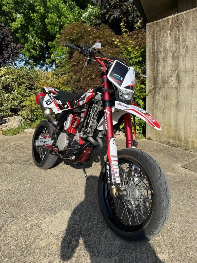 Husqvarna SM 510 R (2010 - 12) (2)
