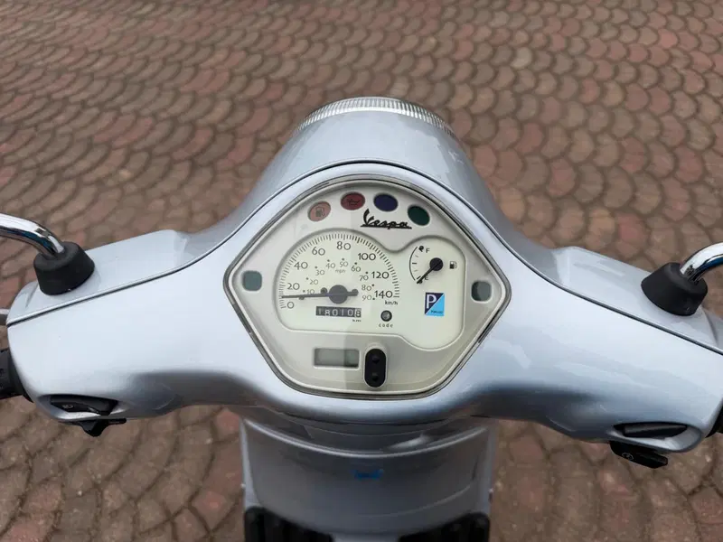 Vespa LX 150 (2005 - 11) (5)