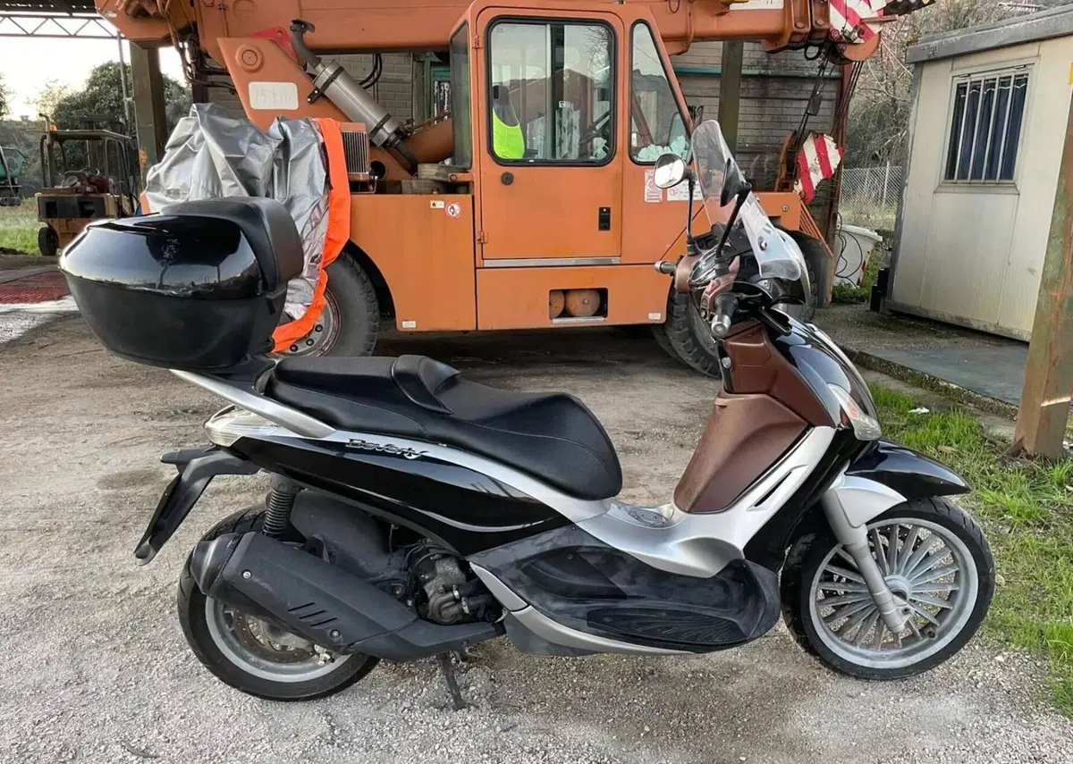Piaggio Beverly 300 i.e. (2010 - 16) (6)