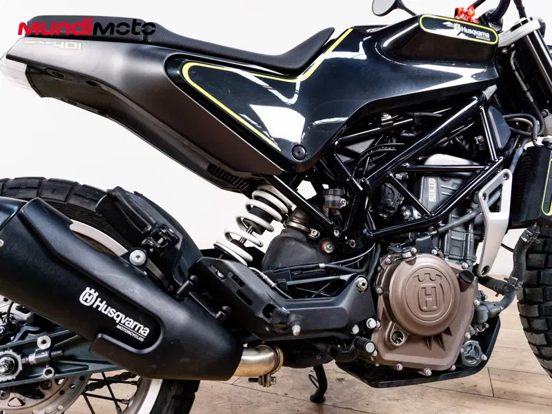 Husqvarna Svartpilen 401 (2018 - 19) (4)