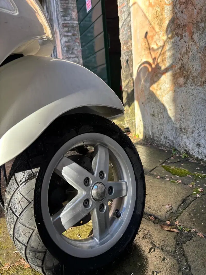 Vespa LX 125 i.e. (2009 - 12) (4)