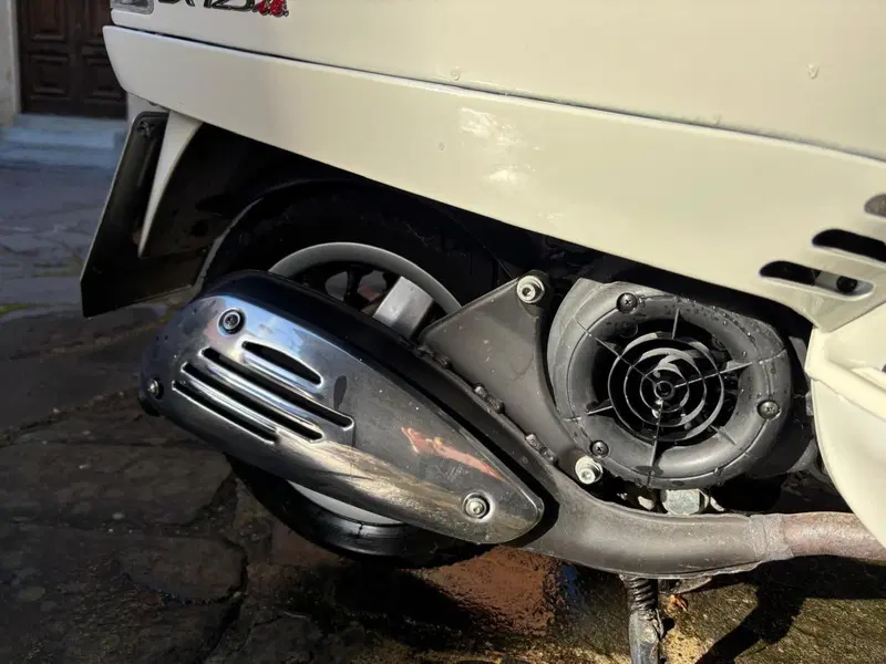 Vespa LX 125 i.e. (2009 - 12) (5)