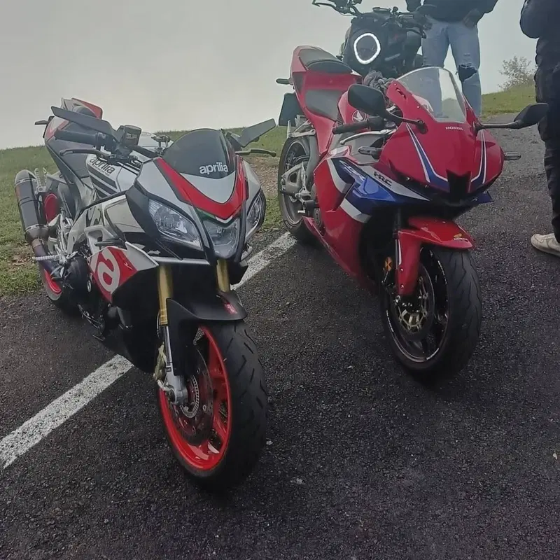 Aprilia Tuono V4 R APRC (2011 - 13) (6)