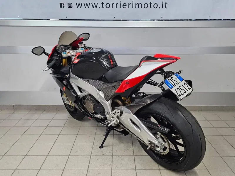 Aprilia RSV4 Factory (2009 - 12) (6)