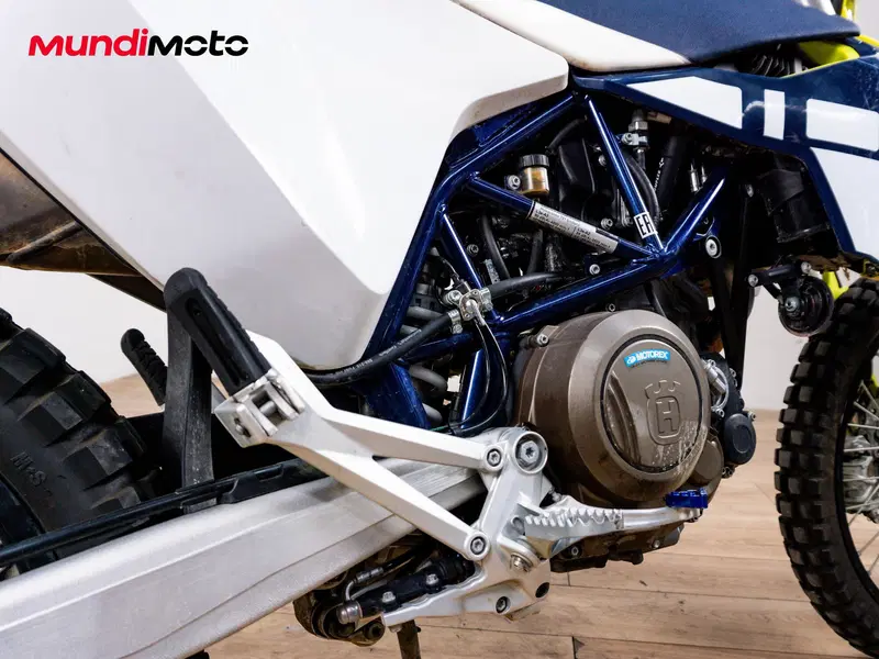 Husqvarna 701 Enduro (2016) (4)