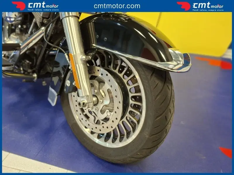 Harley-Davidson 1584 Electra Glide Standard (2008 - 10) - FLHT (4)