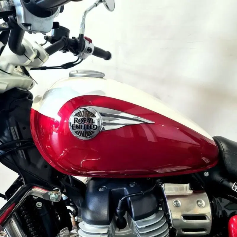 Royal Enfield Super Meteor 650 (2023 - 26) (10)