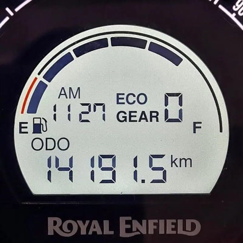 Royal Enfield Super Meteor 650 (2023 - 26) (5)