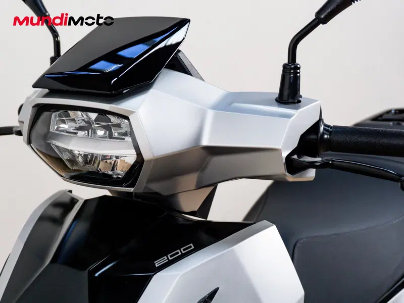 Peugeot Tweet 200 FL GT (2025 - 26) (13)