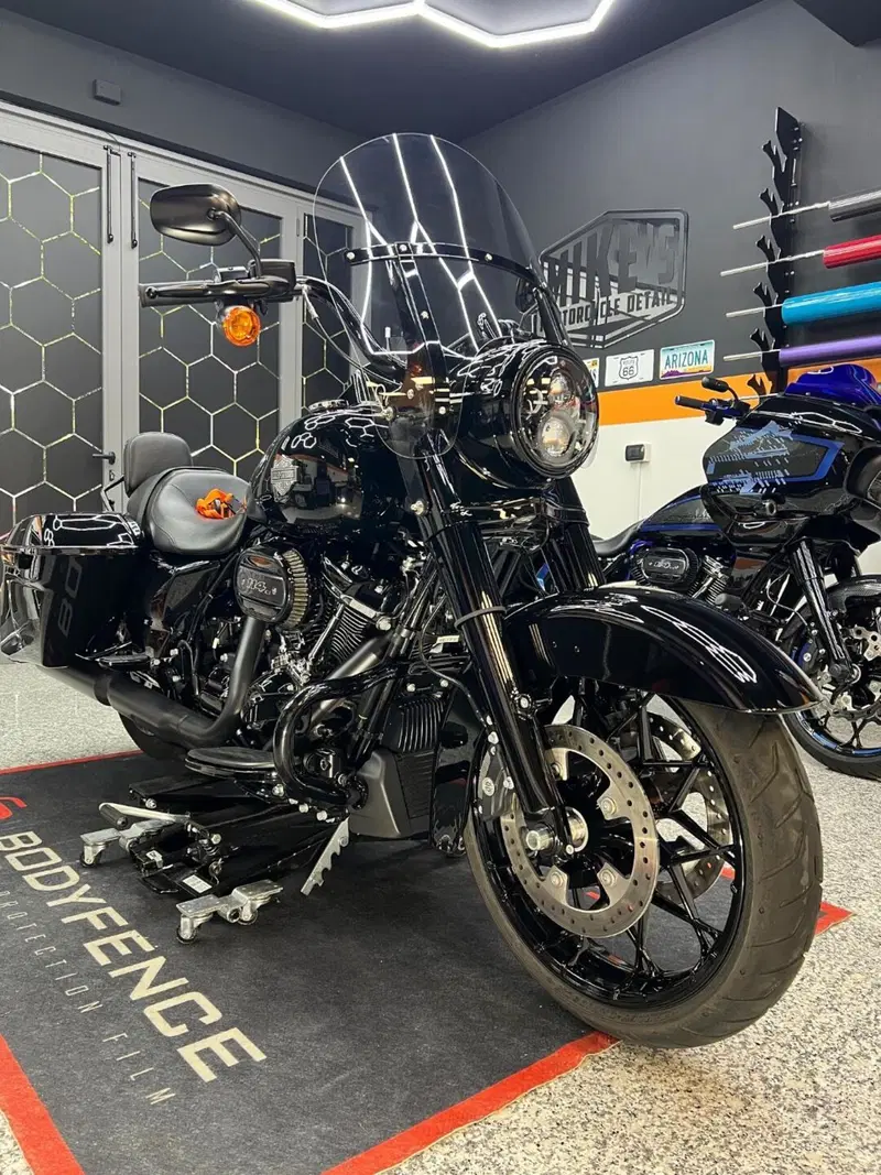 Harley-Davidson Road King Special (2021 - 25) (5)