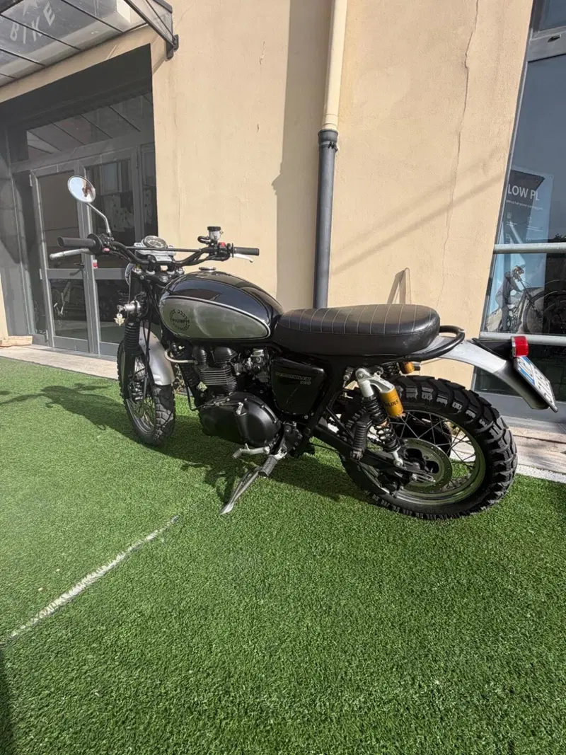 Triumph Scrambler 900 Chrome Edition (2023) (8)