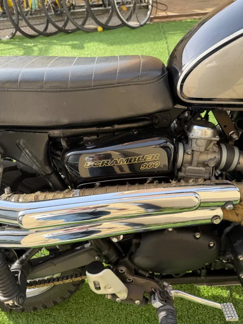 Triumph Scrambler 900 Chrome Edition (2023) (9)