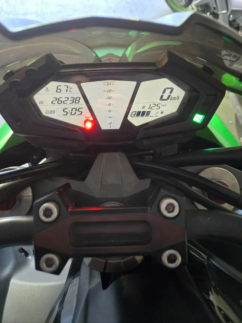 Kawasaki Z 800 (2012 - 13) (2)