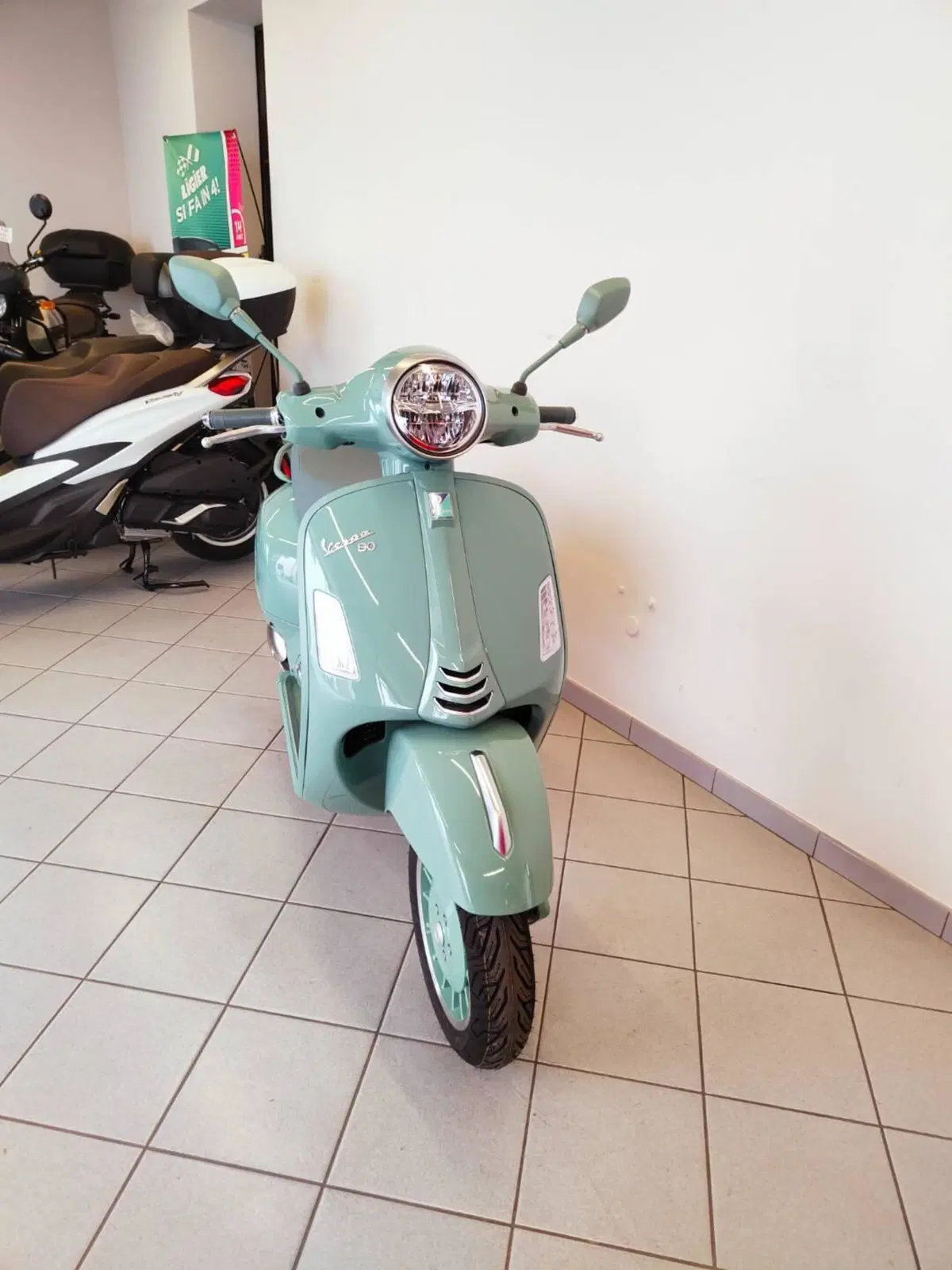 Vespa GTS 310 80th (2026) (7)