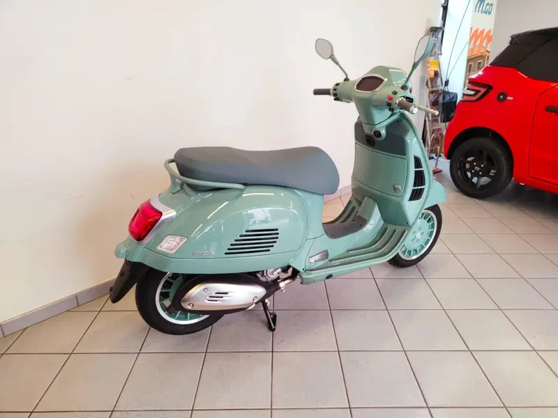 Vespa GTS 310 80th (2026) (10)