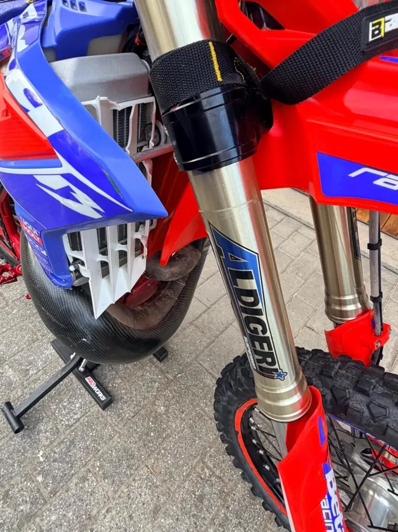 Betamotor RR 300 2T Enduro Racing (2023) (6)