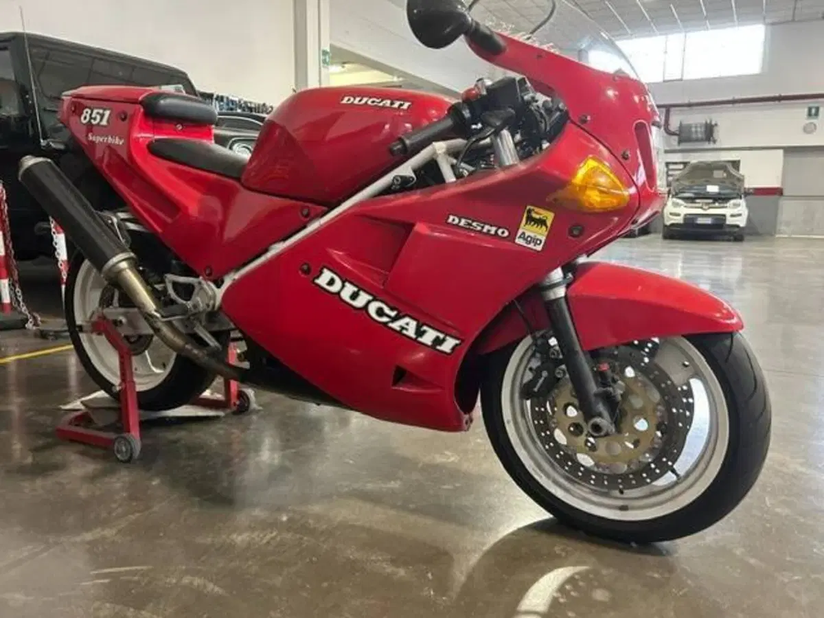 Ducati 851 Superbike Strada (1990) (3)