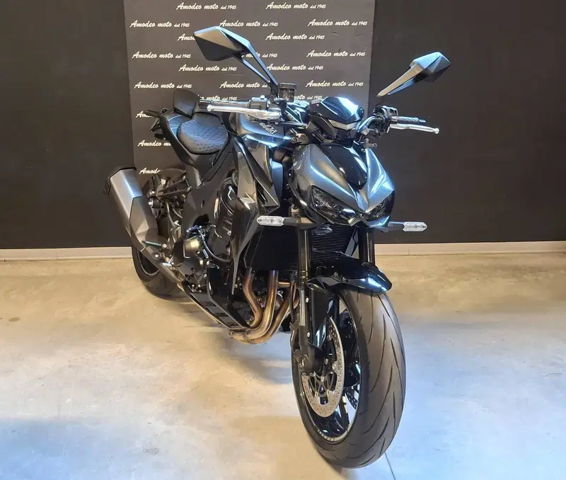 Kawasaki Z 1100 (2026) (2)